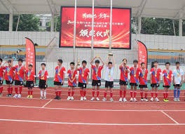 巴黎圣日耳曼坚持留人全力争夺欧冠三连冠
